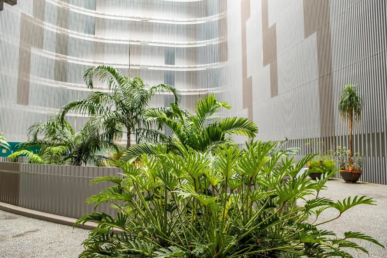 Cairns Waterfront Luxury At Harbourlights Apartment
