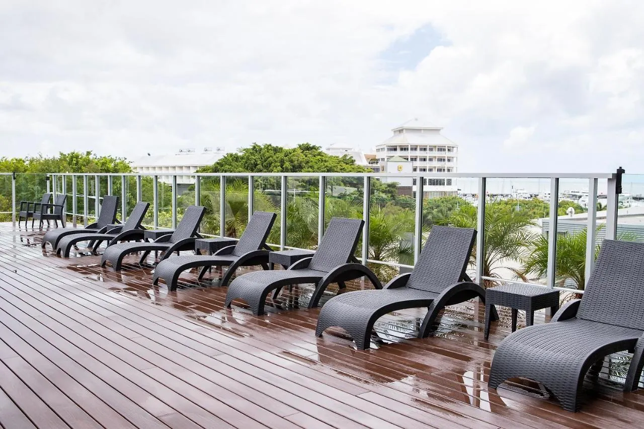 Cairns Waterfront Luxury At Harbourlights Apartment Australia
