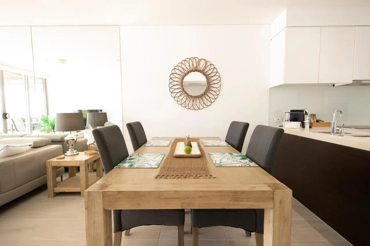 Cairns Waterfront Luxury At Harbourlights Apartment