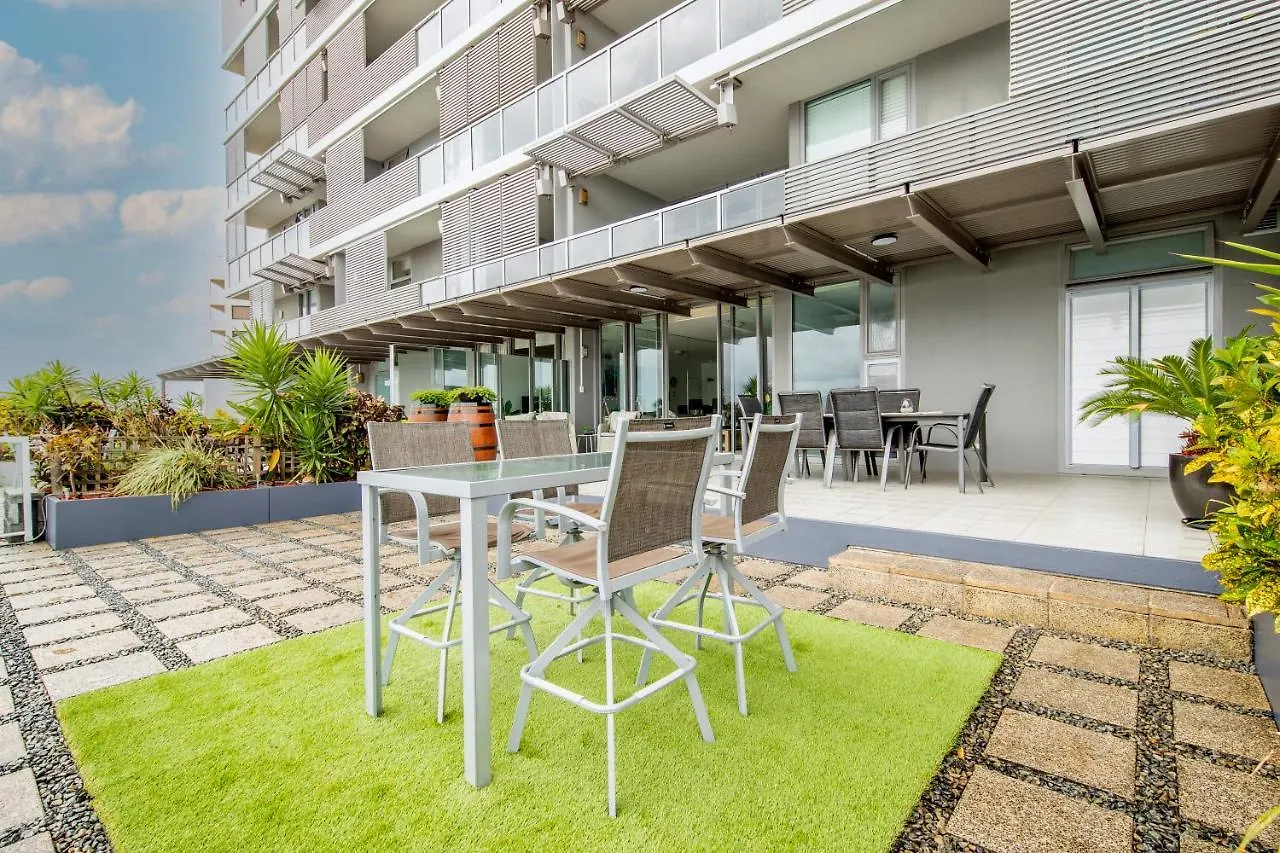Cairns Waterfront Luxury At Harbourlights Apartment 0*,  Australia