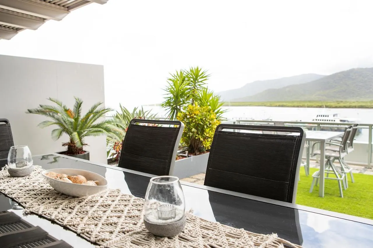 Cairns Waterfront Luxury At Harbourlights Apartment