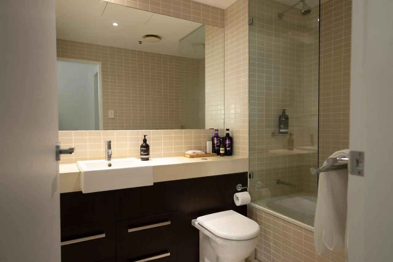 Cairns Waterfront Luxury At Harbourlights Apartment