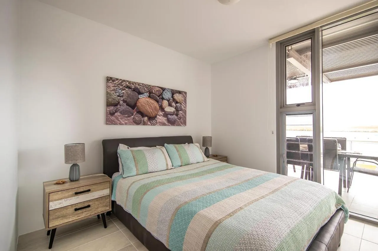 Cairns Waterfront Luxury At Harbourlights Apartment